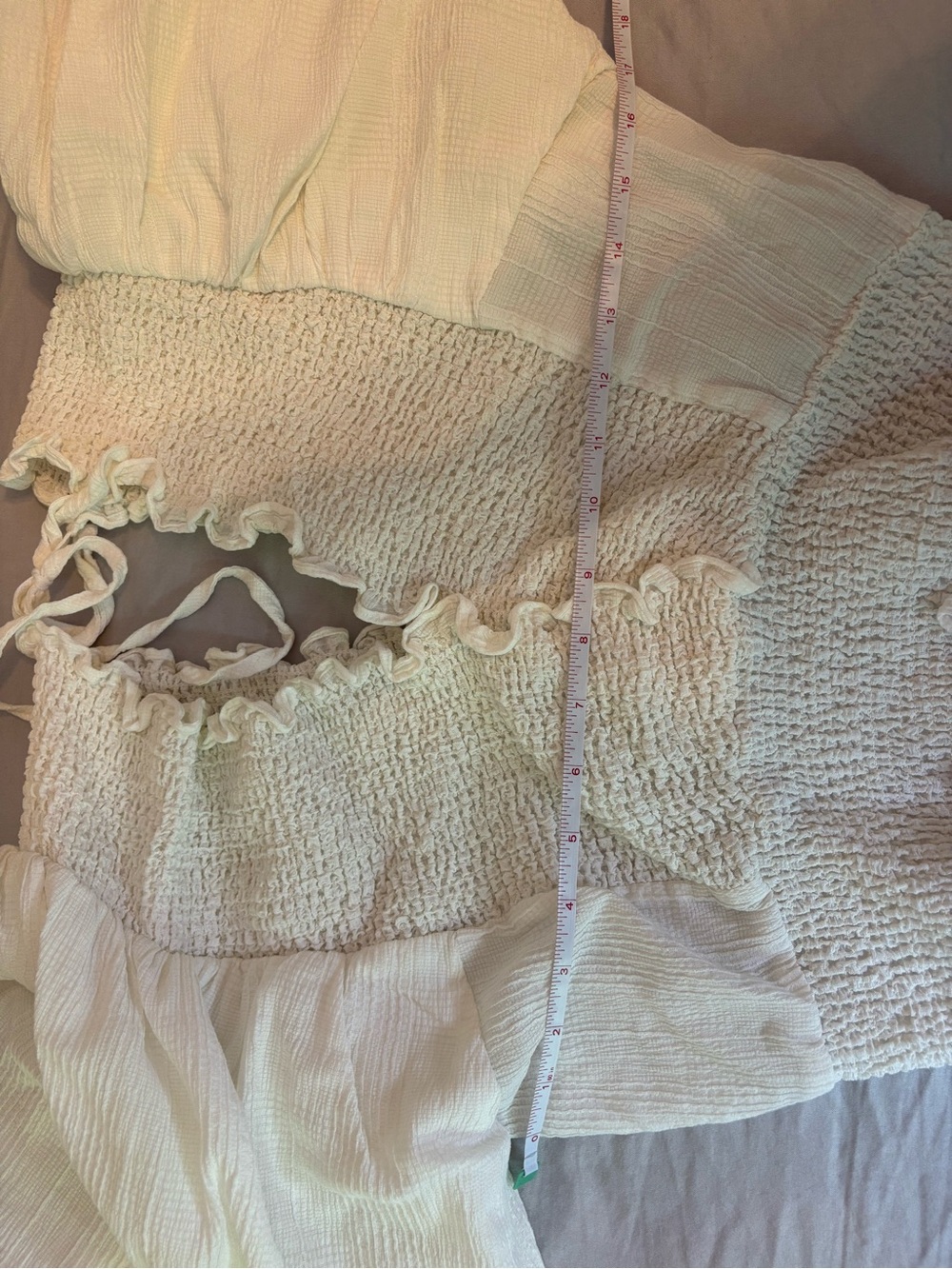 ASTR The Label White Smocked Puff Sleeve Lace-Up Crop Top L - Picture 5 of 7